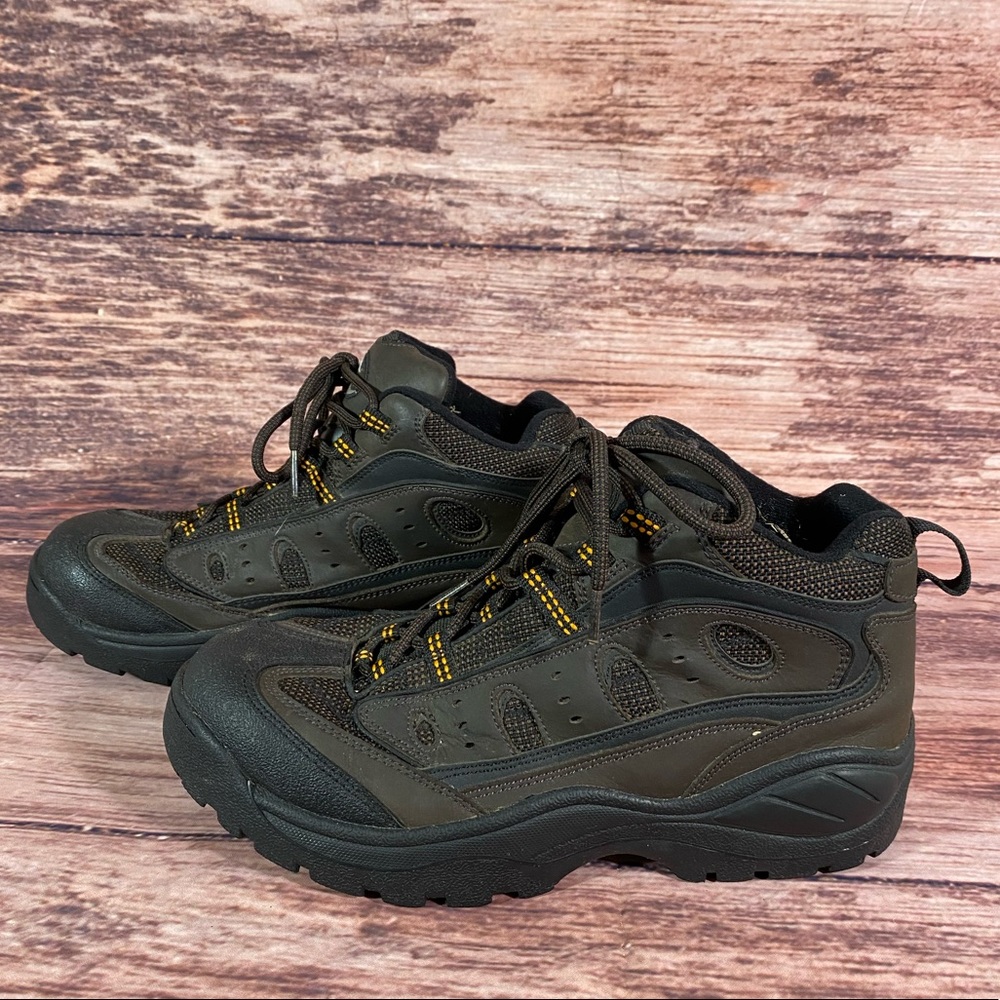 Yukon Maverick Men’s Hiking Shoes Size 9